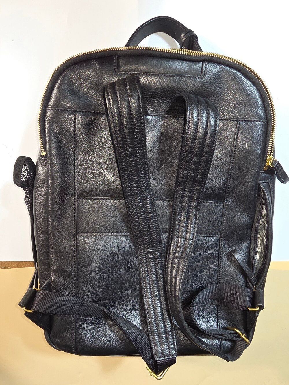Fossil Black Genuine Leather Unisex Backpack Laptop Travel Book Bag EUC - Picture 11 of 11